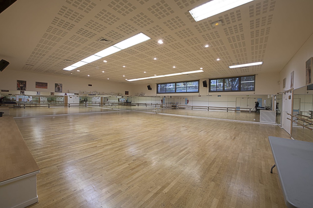 SALLE-ARMES-SRECKI-6
