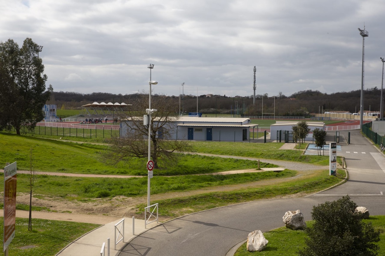 14.-Espace-sportif-Quefets-Vue-Stade-athletisme-et-rugby