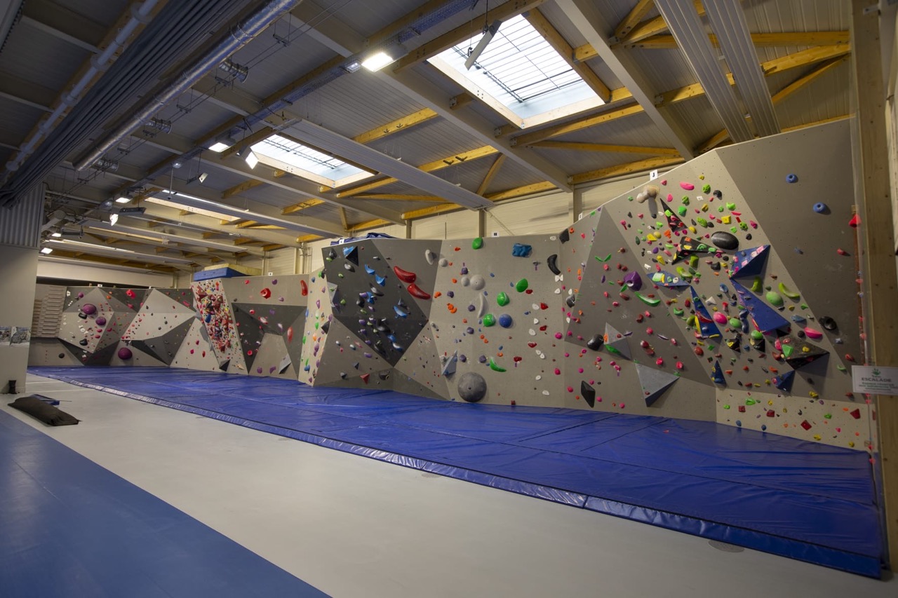 4.-Espace-sportif-Queffets-SAE-Bloc
