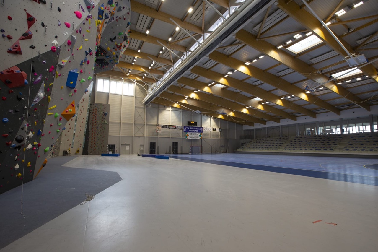 6.Espace-sportif-Quefets-Gymnase-1