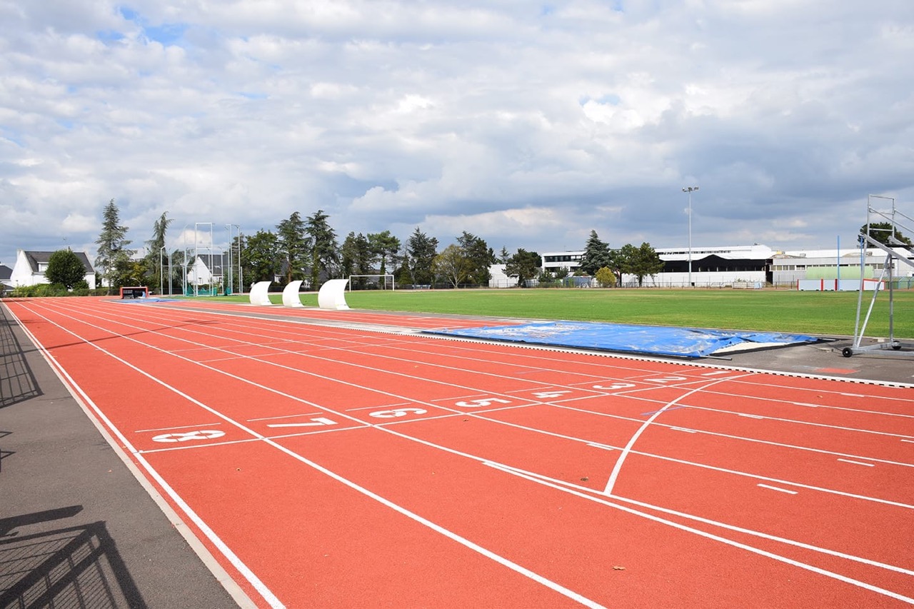 piste_athletisme_pressoir_rouge-12