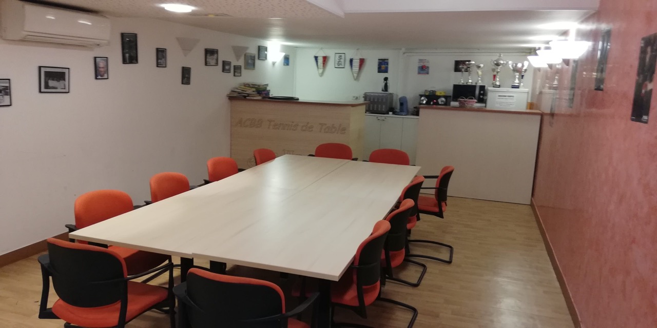 SALLE-DE-REUNION-TENNIS-DE-TABLE