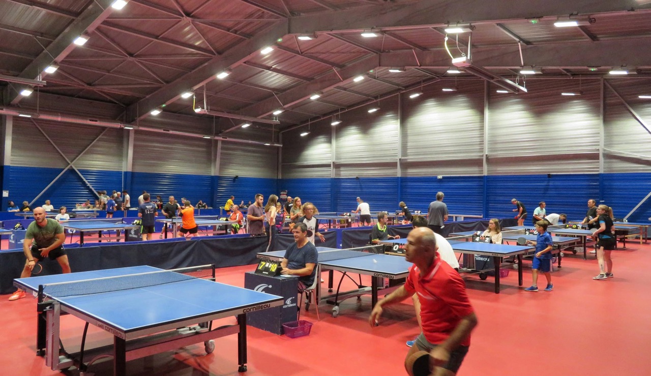 Salle-de-Tennis-de-table-vue-interieure