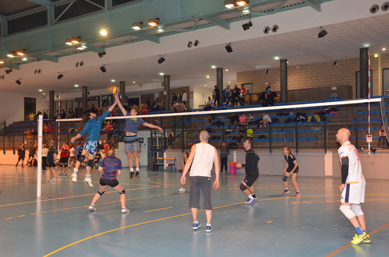 volley-multi-terrains-et-tribunes