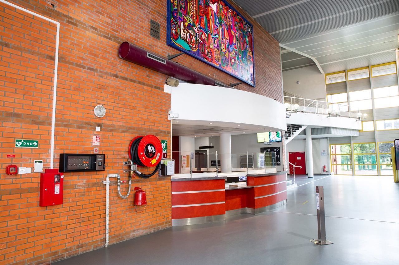 halle-entree-complexe
