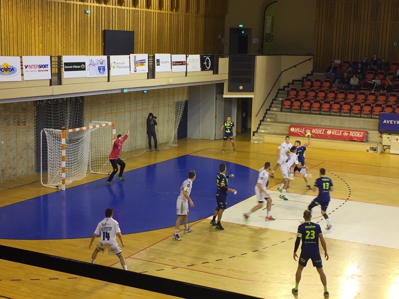 HANDBALL-AMPHITHEATRE
