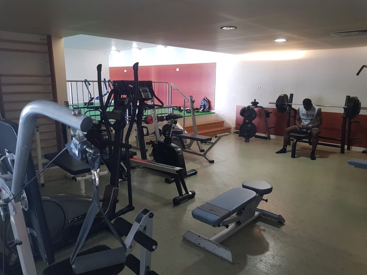 petite-salle-de-remise-en-forme-2