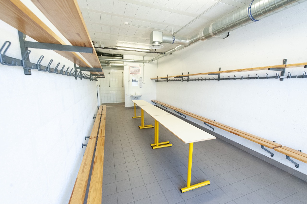 Vestiaire-Complexe-Sportif-du-Perenno_MVA3980