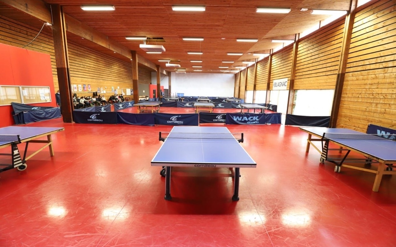 Complexe-sportif-de-Naudin-Salle-de-tennis-de-table