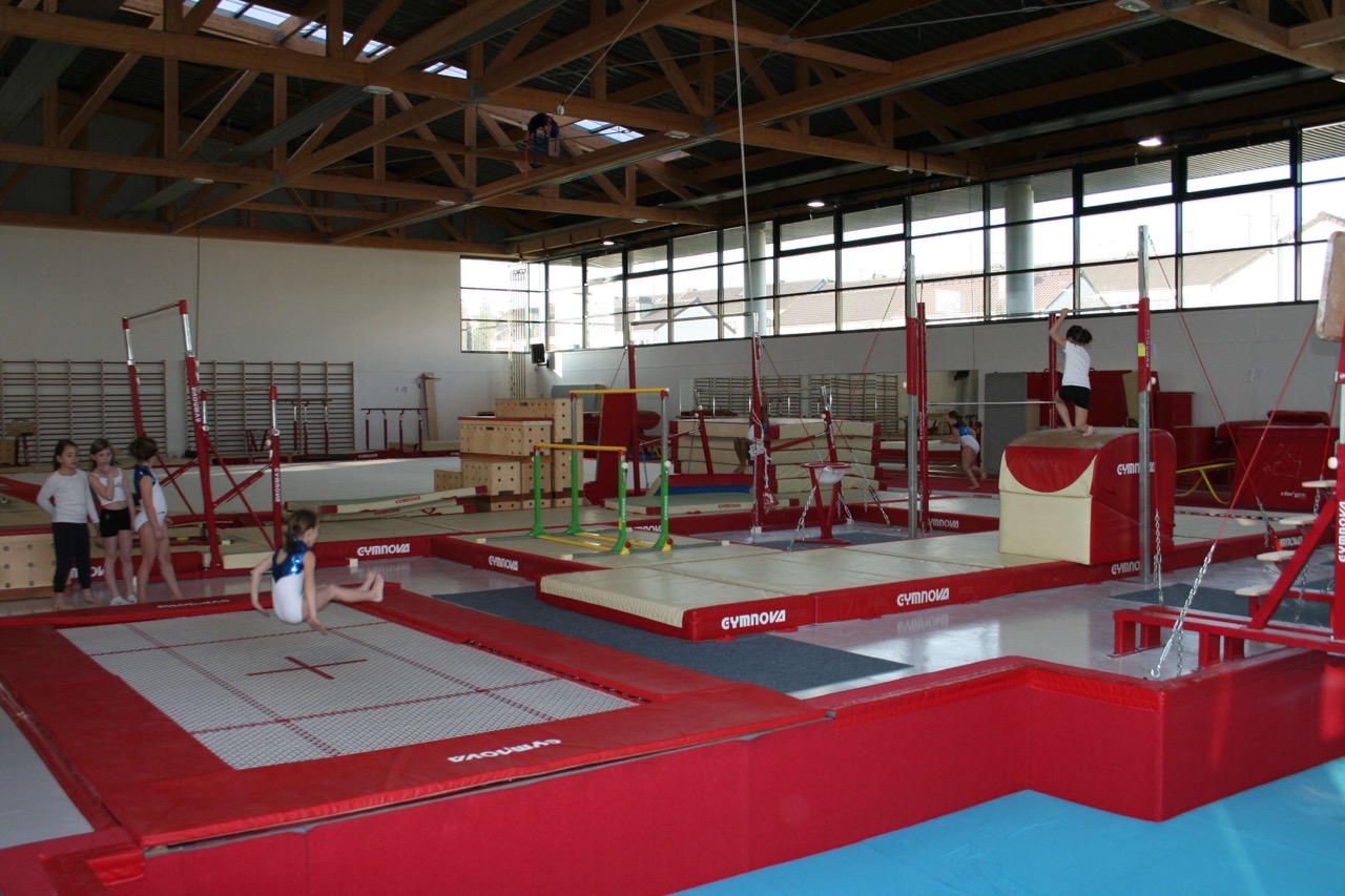 CS-Colette-Besson-Salle-de-gymnastique