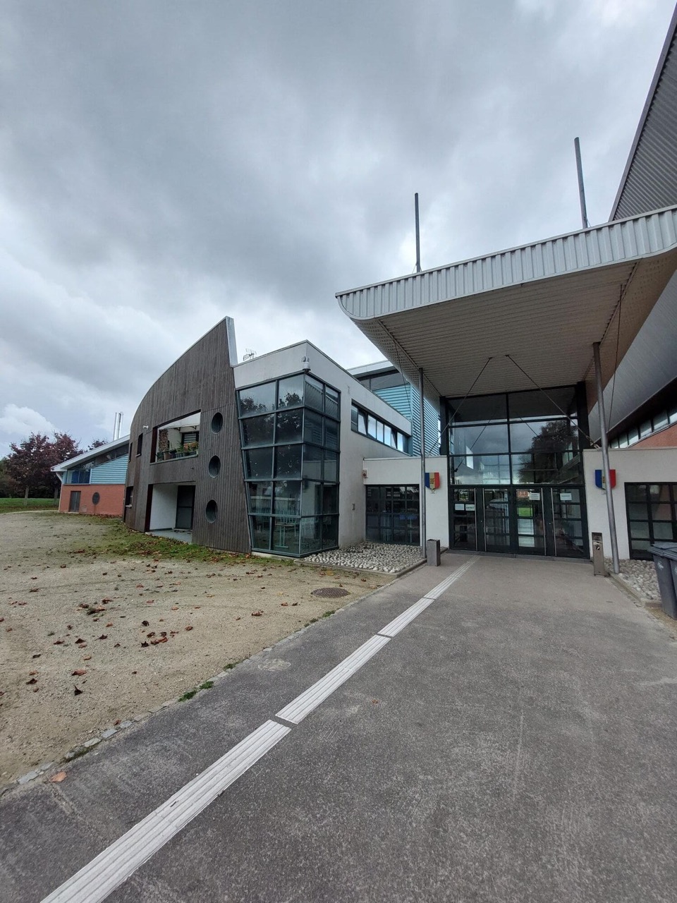 CS-Colette-Besson-Vue-generale-rotated