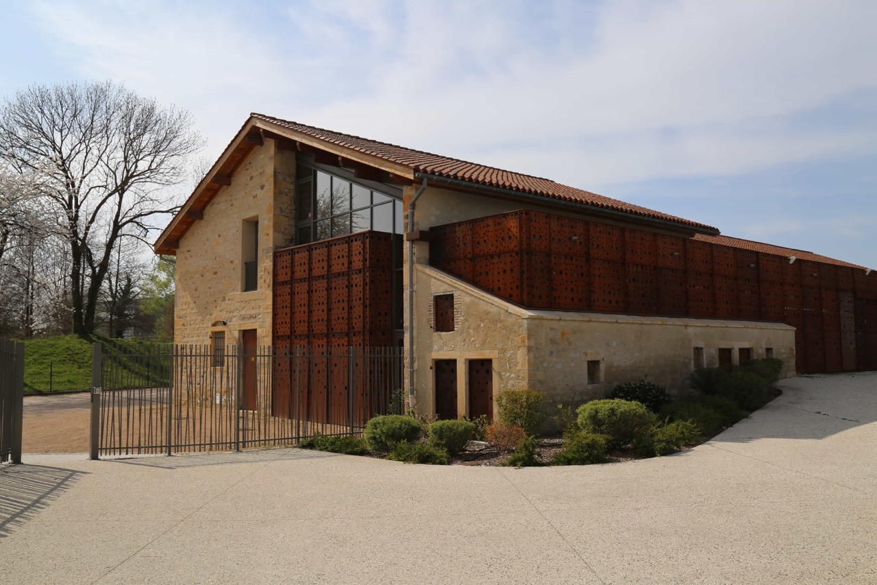 Salle-des-Fetes-exterieur