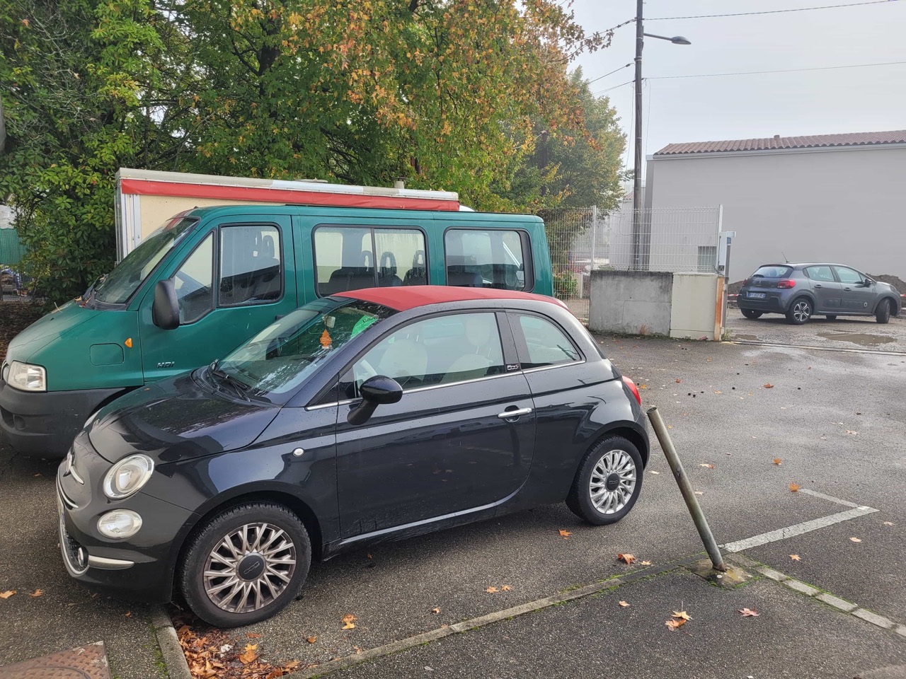 Photo-parking-officiels-Stijovic