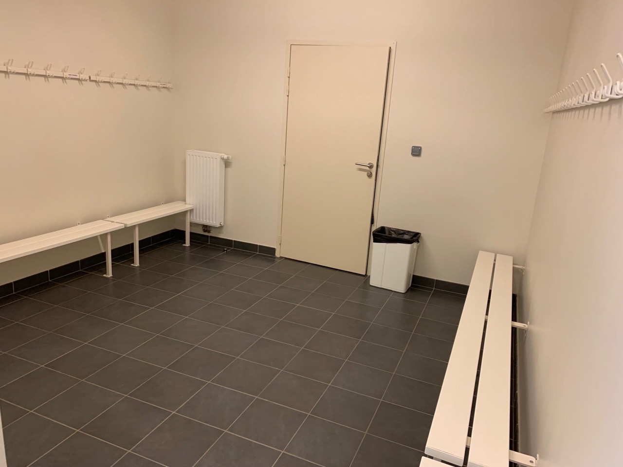Pont-du-Chateau_CCS-Le-Cameleon_Vestiaire
