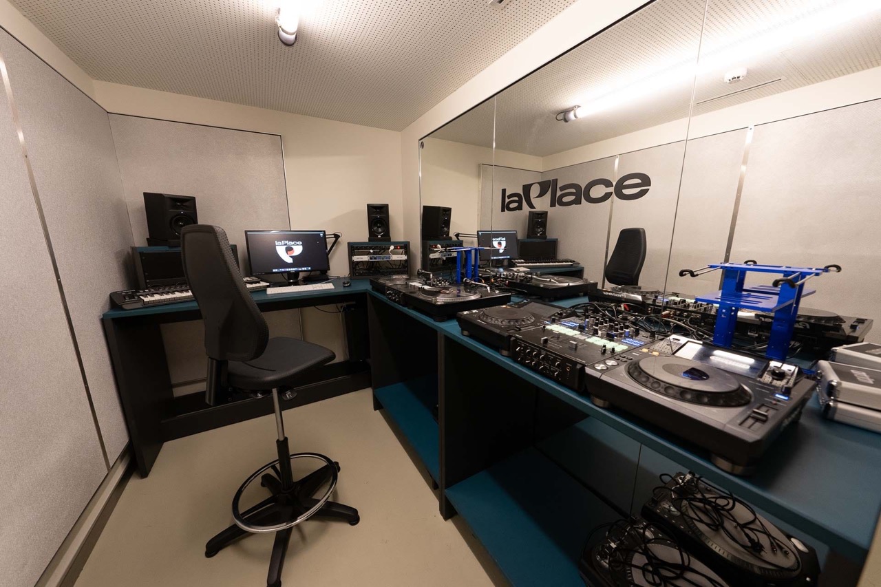 LaPlace-Studio7-ivryzoo-1666